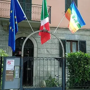 Pensjonat Gira, Como